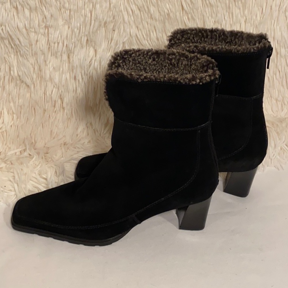 Stuart Weitzman  Suede Boots Size 7M